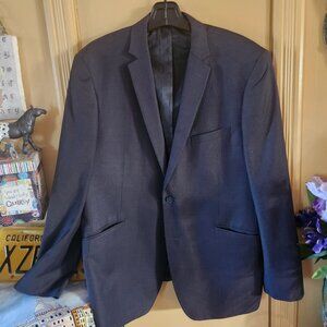 46/40 Renoir Navy 2 button front, 4 button cuff, 3 interior pockets, 2 ext